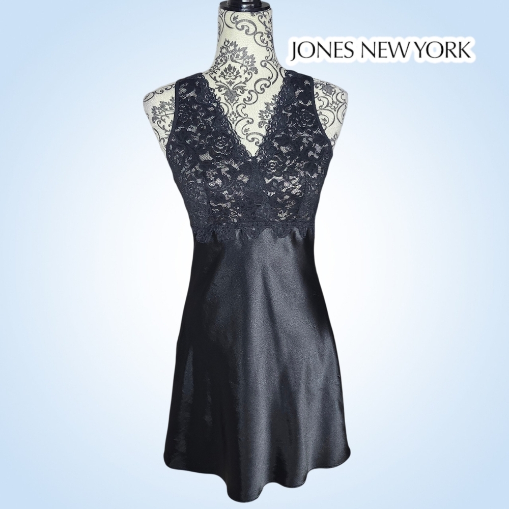JONES NEW YORK Midnight Lace Slip - Small